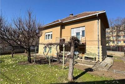 Casa de vanzare l 1040 MP Curte l Front 35 MP l Grigorescu - 1