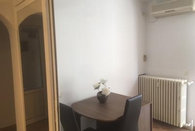 2C/ GARSONIERA DUBLA MODERNA 1/7 stradal Magheru VEDERE SPATE:CURTEA BLOCULUI - 1