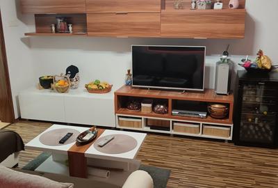 Apartament cu 3 camere semidecomandat, mobilat în Brâncoveanu