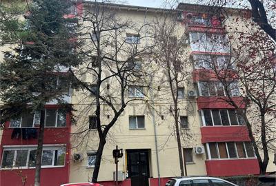 Apartament 3 camere, 2 bai,2 balcoane. bloc izolat, Etaj 2. Lipovei - 18