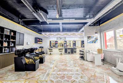 De închiriat: SAD - 220 mp - Pretabil pentru salon de infrumusetare - 1