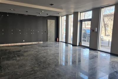 Spatiu comercial Ferdinand - loc parcare - 78 mp - utilitati incluse - 2