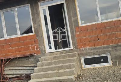 Casa de vanzare Pleasa,com.Bucov! - 5