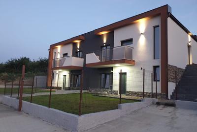 Vila tip Duplex de vanzare finalizat cu teren 400mp - 1