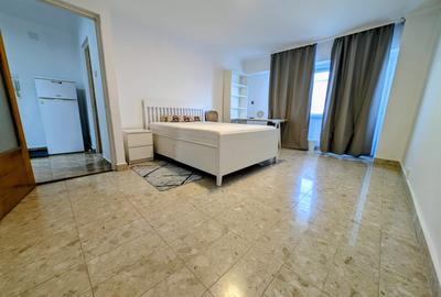 Liberty Mall-Rond Cosbuc,Nasaud stradal,bloc/scara impecabile,semimobilat,S-E - 1