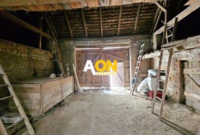 Casă traditională, 3 camere, 1766 mp teren, la asfalt, Vintu de Jos - 4