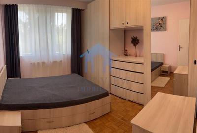 Apartament 3 camere, Central - 1