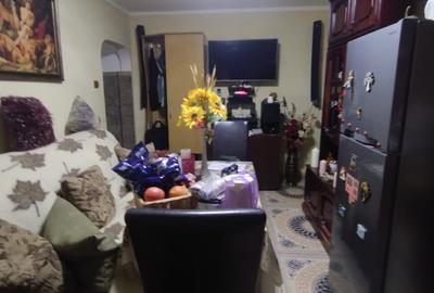 Apartament cu 3 camere semidecomandat în Tomis Nord