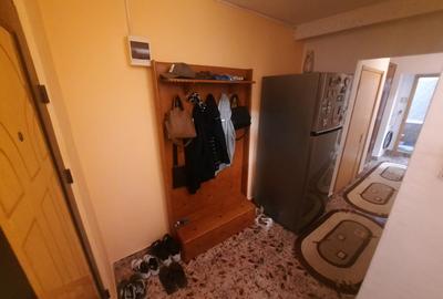 Apartament cu 3 camere decomandat, etaj 2/4, zona Cug - 10