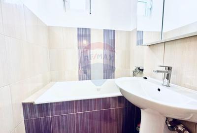Apartament cu 3 camere de închiriat - 15