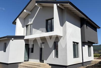 Casa individuala cu vedere spre munte in localitatea Cristian - 2