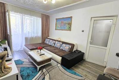 Etaj I | Apartament cu 2 camere si balcon | Botizului - 4
