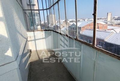 Apartament cu 3 camere, 2 bai,2 balcoane, etaj intermediar,Iuliu Maniu - 8