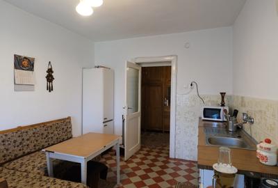Vanzare casa mare cu etaj si 6200 mp teren intravilan Fieni, judetul Dambovita - 17