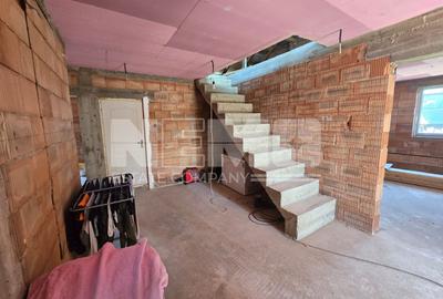 Casă la roșu la 165000 euro I Pe teren de 32 de ari I Măneuți - 3