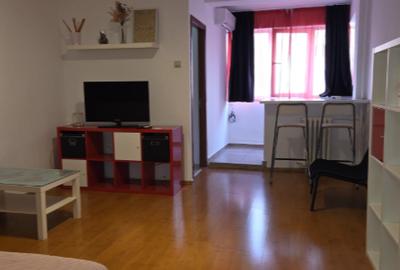 Bulevardul Timisoara - vis-a-vis  de  Plaza Romania - Garsoniera cf. 1 - MODERNA - 13