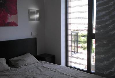 Centru si liniste deasupra orasului, 2 camere mobilate si parcare interioara - 3