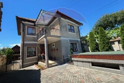 Casă  str. Progresului , Sebes, destinatie : uni/multifamiliala - 1