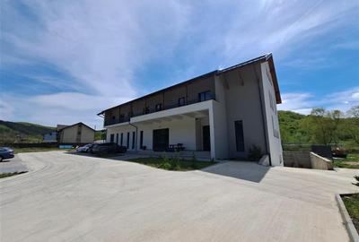 Cladire, D+P+E+Pod, 750 mp utili, situata in zona Roata Faget! - 1