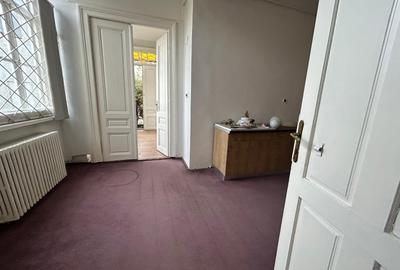 Doua camere plus spatii comune in cladire istorica - 5