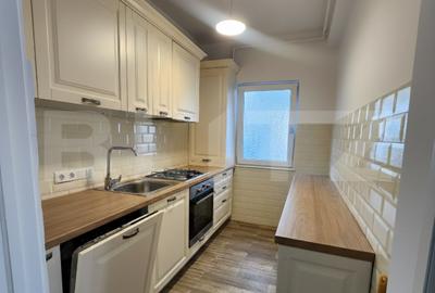 Apartament cu 3 camere decomandat, mobilat în Florești
