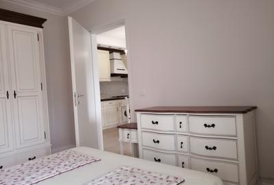 De închiriat.apartamnet de lux în zona centrală, parcare în curte , pentru cuplu - 2