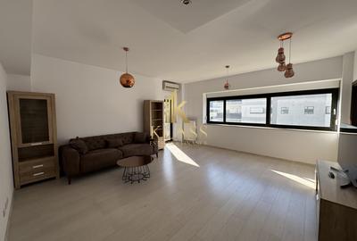 Apartament cu 3 camere decomandat, mobilat în Băneasa