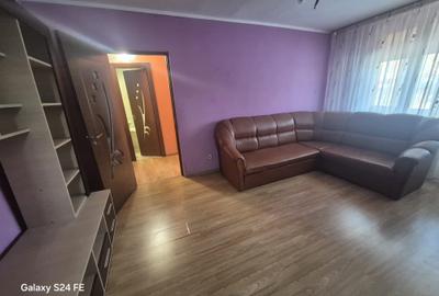 Apartament 3 camere, 2 băi, etaj 1 - 3