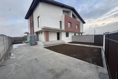 Casă individuală cu 7 camere în Ciorogârla