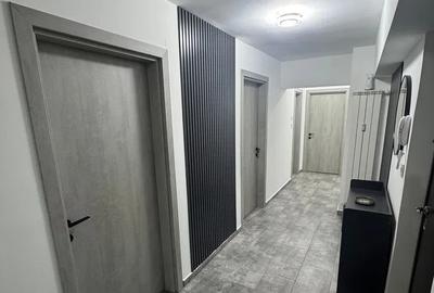 Apartament 2 camere, decomandat, Bd. Unirii - 11