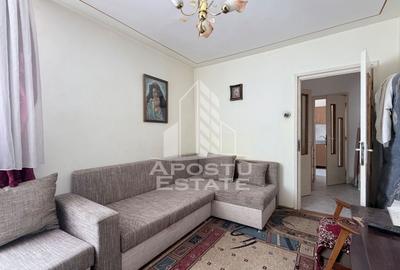 Apartament de vanzare  doua camere decomandat Sagului - 1