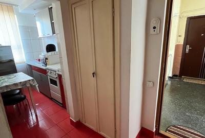 Garsonieră confort I, ultracentral Ploiești – renovată, mobilată - 11