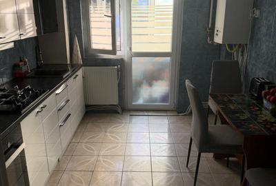 Apartament 3 camere confort 1 decomandat, zona Progresu, etaj 3/4. - 6
