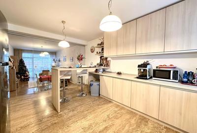 Casă cu 3 camere în Dumbrăvița