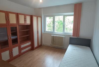 Apartament 2 camere, de vânzare,  Între Lacuri, decomandat, str. Jiului,  etj 1 - 5