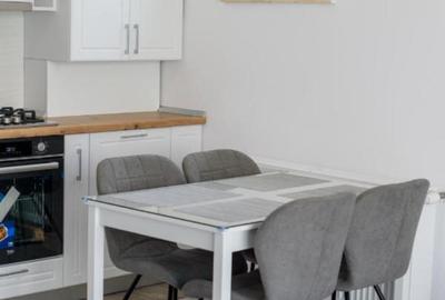 Apartament 3 camere modern - Zona Rex - 17