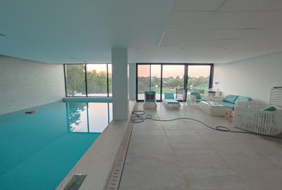 Proprietate exclusivistă cu ponton betonat, piscină interioară și ponorama - 7