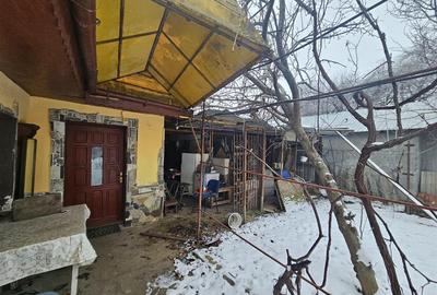 Casă individuală cu 3 camere în Central