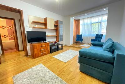 Apartament cu 2 camere semidecomandat, mobilat în Podu Roș
