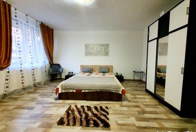 Inchiriere garsoniera, situata in Targu Jiu, Str.Garofitei - 1