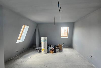 Vanzare casa Parter + 2Etaje - 6 camere - zona Antiaeriana - 10