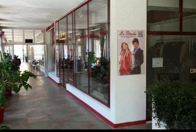Spatiu comercial ultracentral cu vitrine - 3