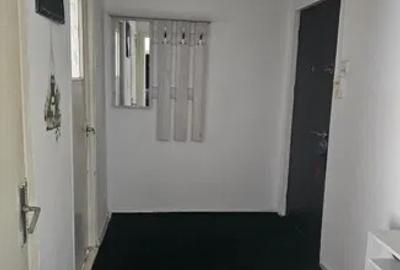 Apartament cu 2 camere, etajul 2/4, zona Podu Ros - 4