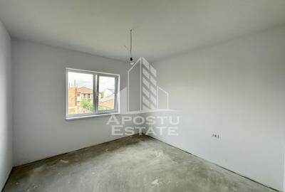 Jumatate de duplex de vanzare cu 5 camere despartit prin garaj - 17