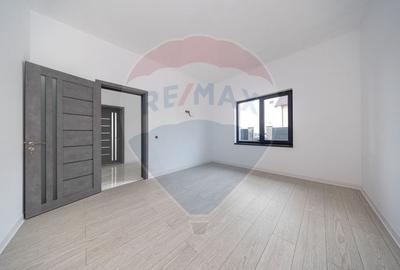Casă -construcție noua-| 4 camere- Izvor - 500 mp teren - 8