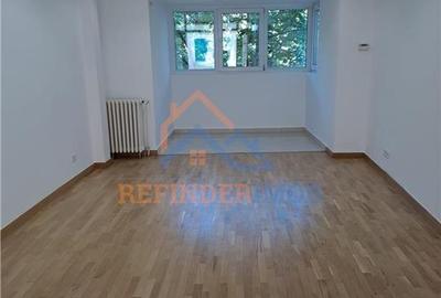 4 camere premium_Unirii_Vedere Biblioteca Națională_Centrală prop - 3