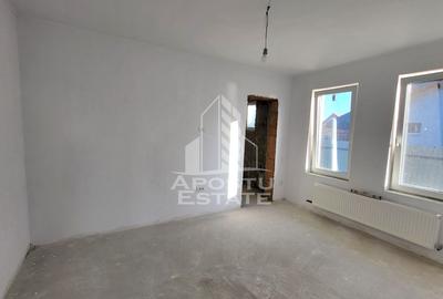Jumatate de duplex nou cu 4 camere,Parta - 12