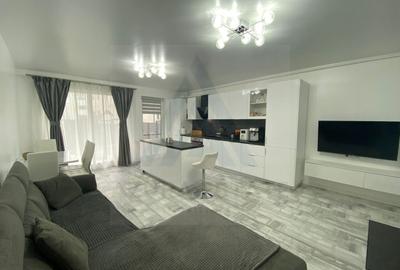 Apartament cu 3 camere decomandat, mobilat în Șelimbăr