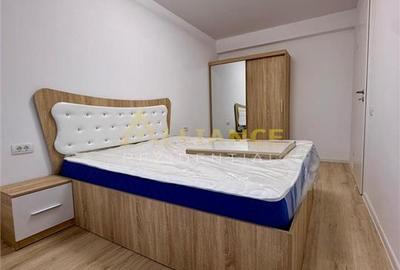 Apartament cu 2 camere decomandat, mobilat în Central