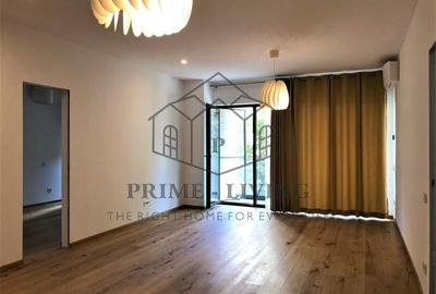 Apartament cu 3 camere semidecomandat, mobilat în P-ta Presei Libere